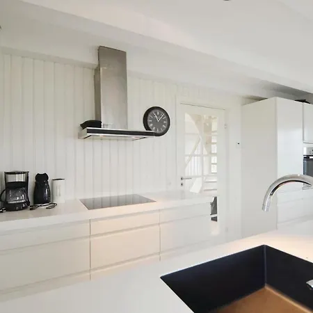 Amazing In With Kitchen Holiday home *