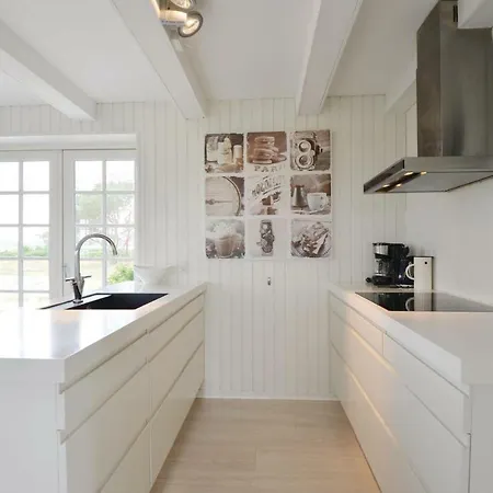 Cozy Home In Ebeltoft With House Sea View Prázdninový dům *