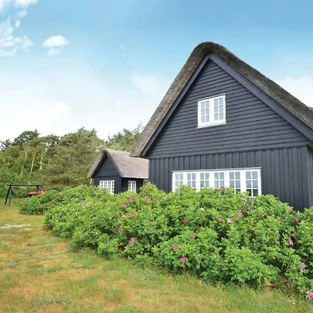 Amazing In With Kitchen Holiday home *